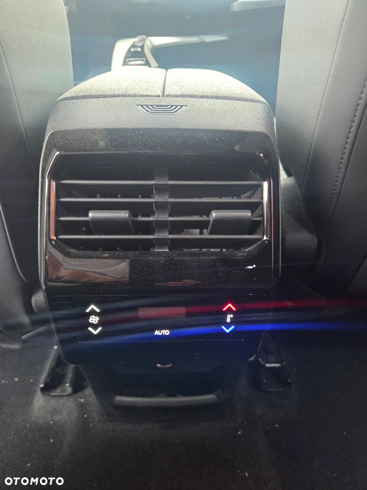 Peugeot 5008 Hybrid 145 e-DSC6 Allure Business - 11