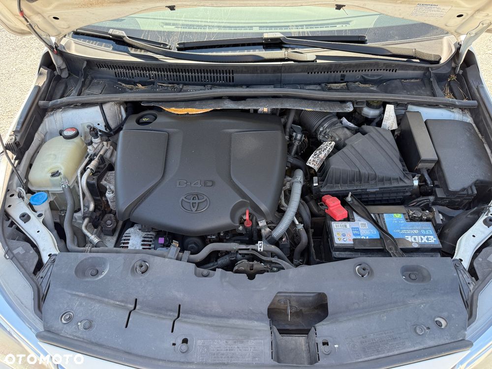 Toyota Avensis 2.0 D-4D Premium - 19