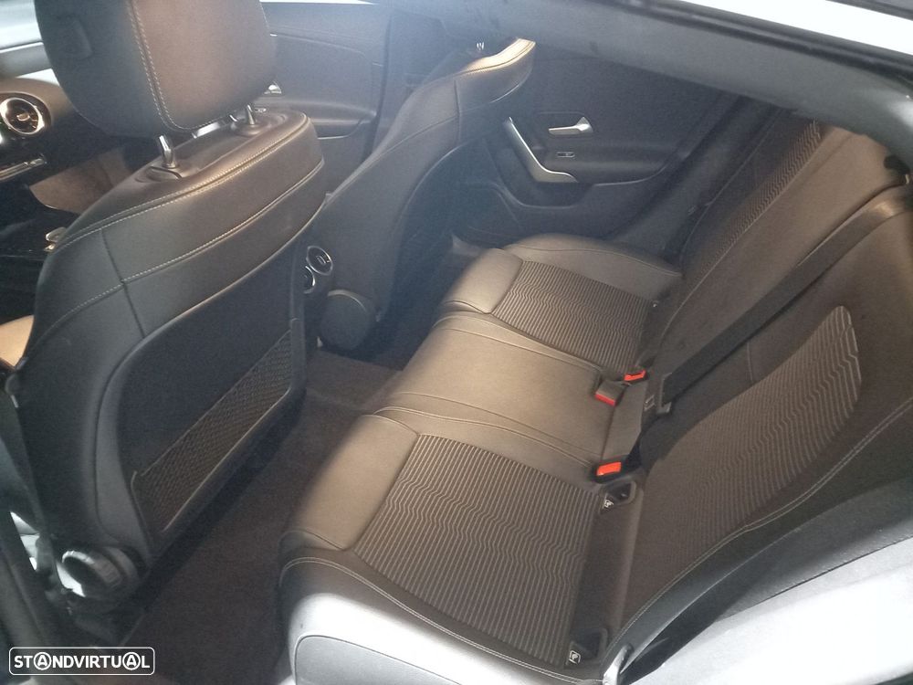 Mercedes-Benz CLA 180 - 9