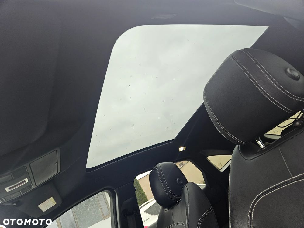 Jaguar E-Pace P200 AWD R-Dynamic S - 8