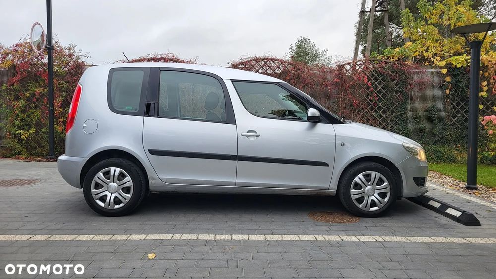 Skoda Roomster 2012 photo 4