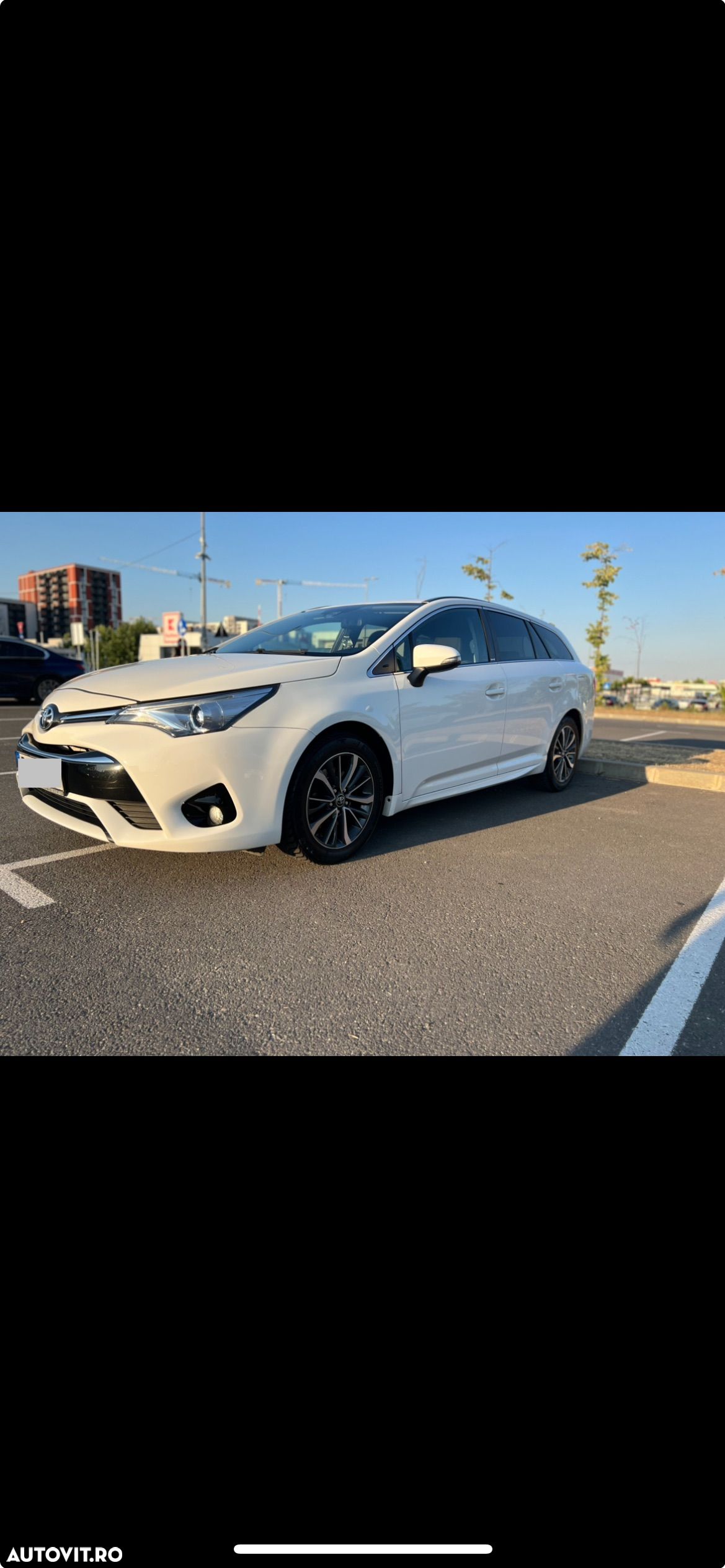 Toyota Avensis 2.0 D-4D Executive - 1