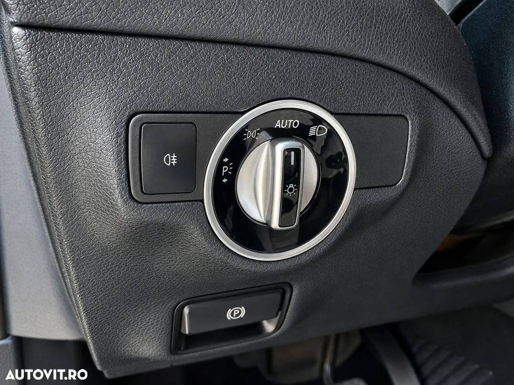 Mercedes-Benz GLA 180 7G-DCT Urban - 18