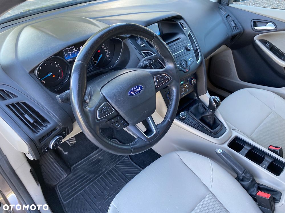 Ford Focus 1.6 Trend - 15