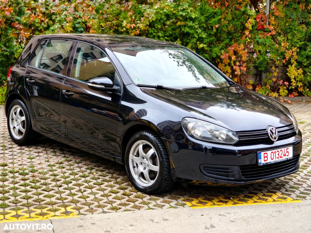 Volkswagen Golf - 1