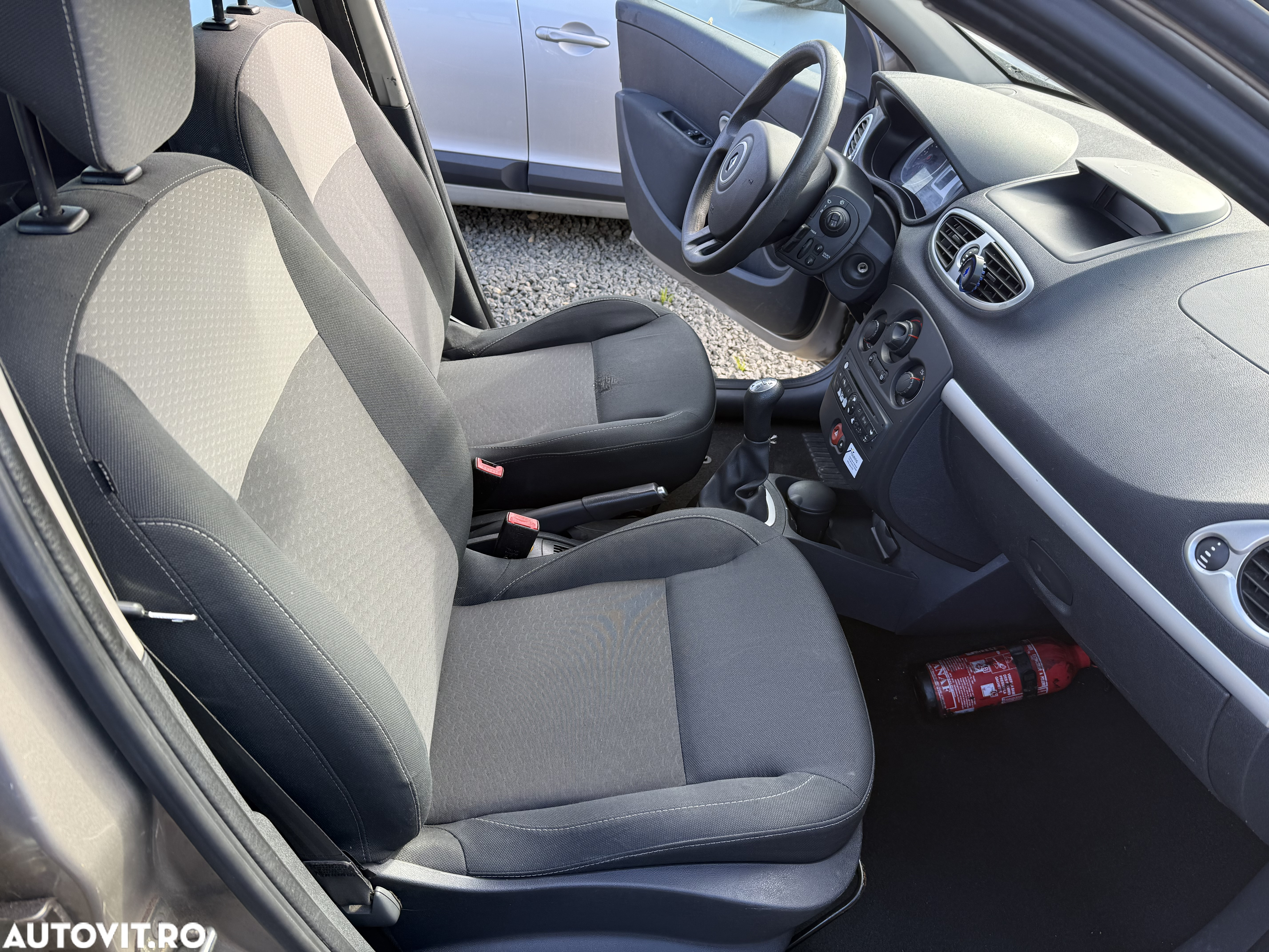 Renault Clio 1.5 dCi 85 FAP Grandtour Dynamique - 5