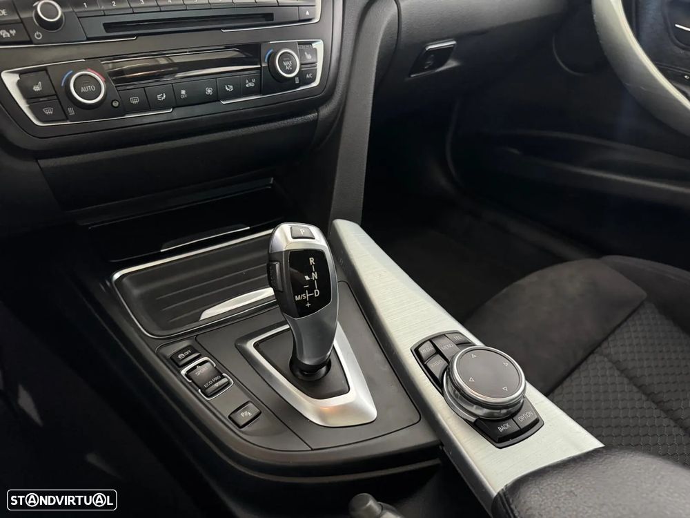 BMW 320 d Touring Auto Pack M - 20