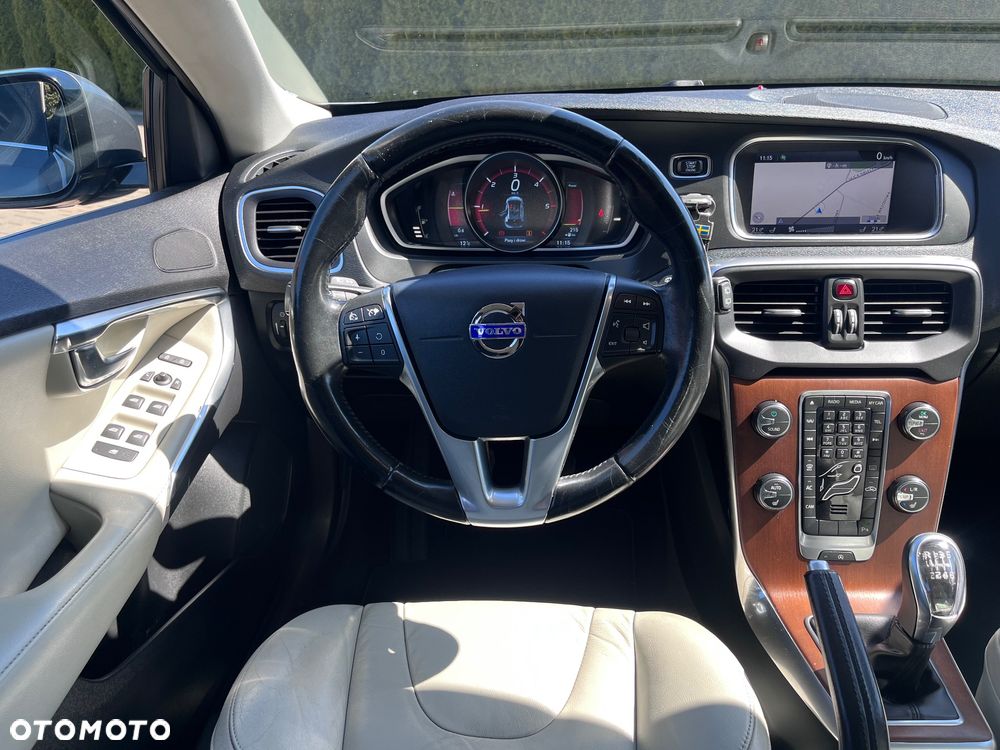 Volvo V40 D2 Summum - 8