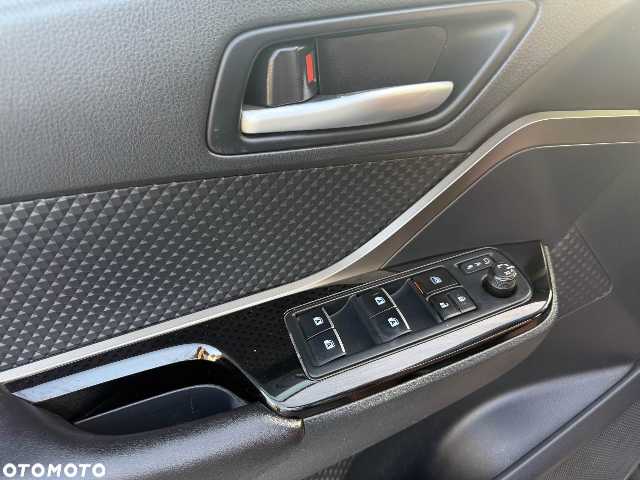 Toyota C-HR 1.8 Hybrid Comfort - 18