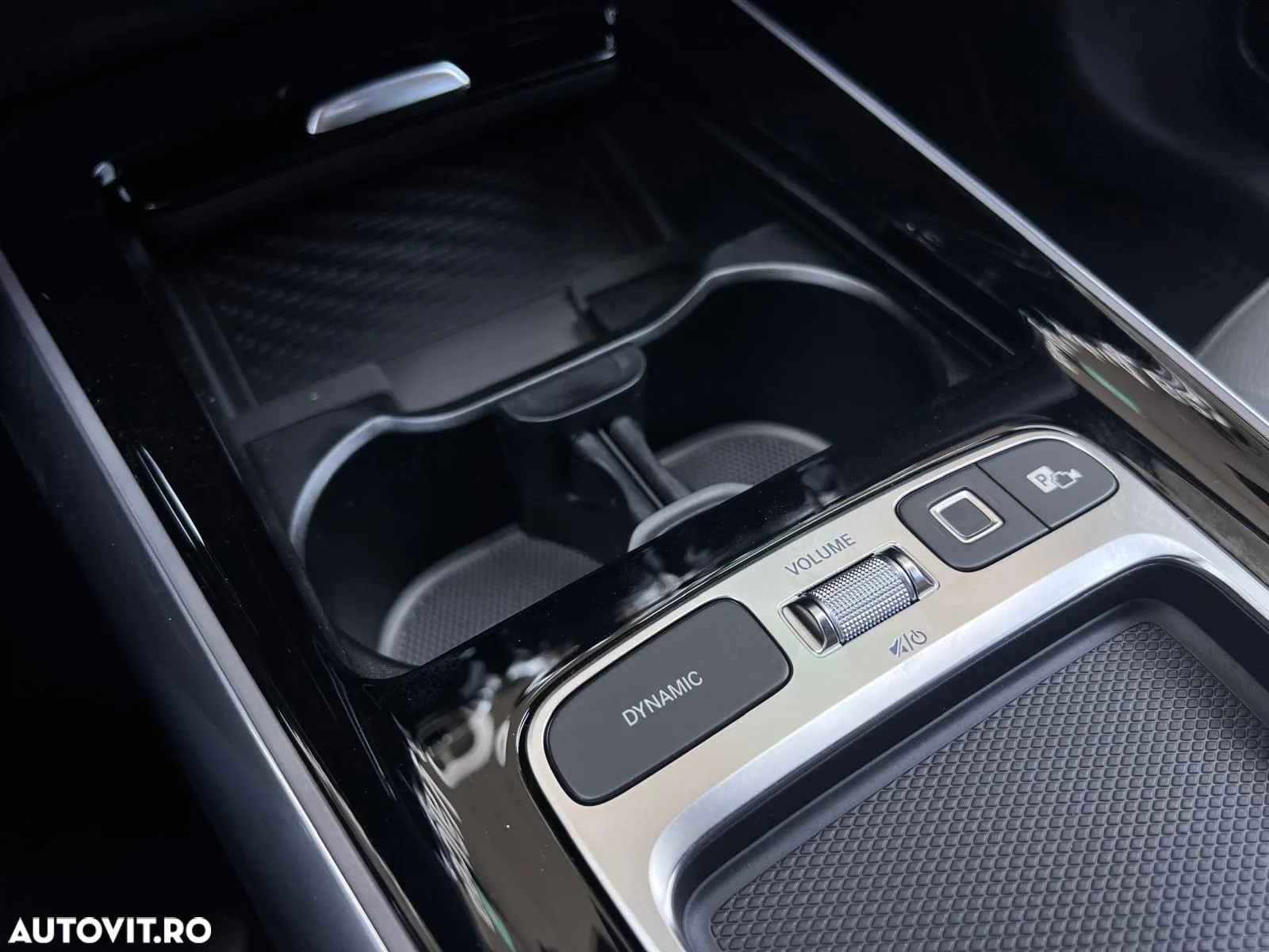 Mercedes-Benz EQA 250+ - 15