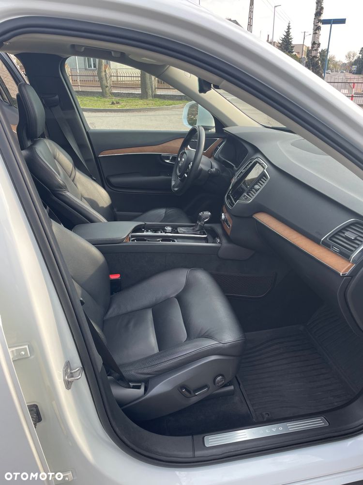 Volvo XC 90 T6 AWD Momentum - 22