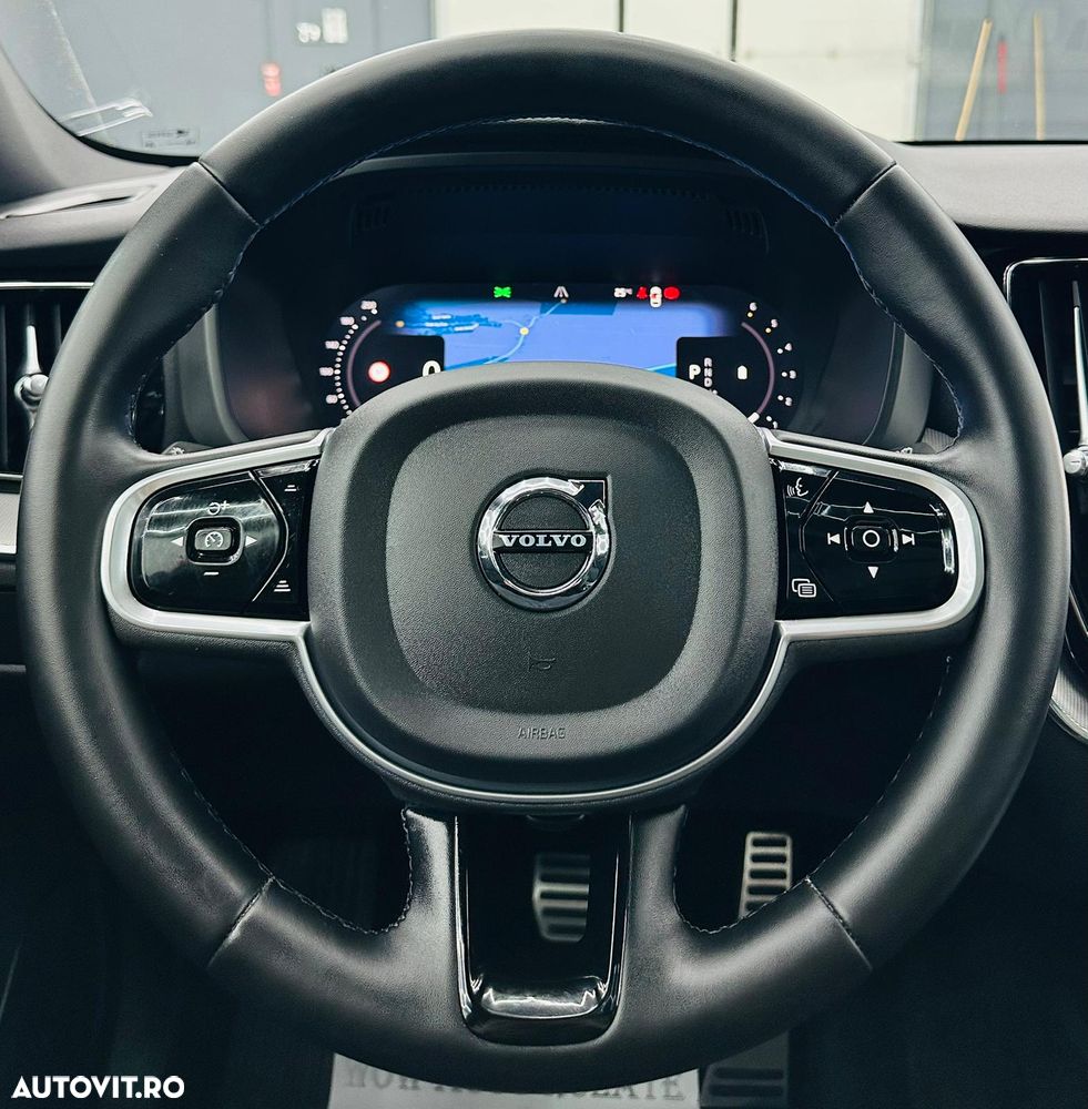 Volvo XC 60 B4 D Ultimate Dark - 38