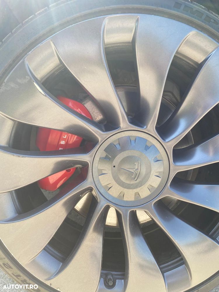 TESLA Model 3 2021 — imagine 5