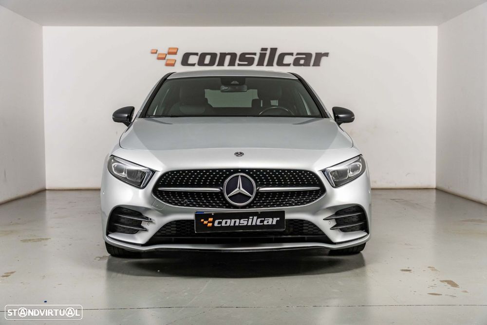 Mercedes-Benz A 180 d AMG Line Aut. — fotografia 3