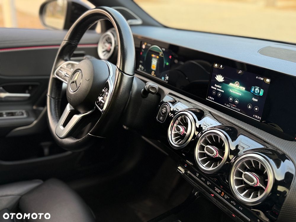 Mercedes-Benz CLA 220 d AMG Line 8G-DCT - 22