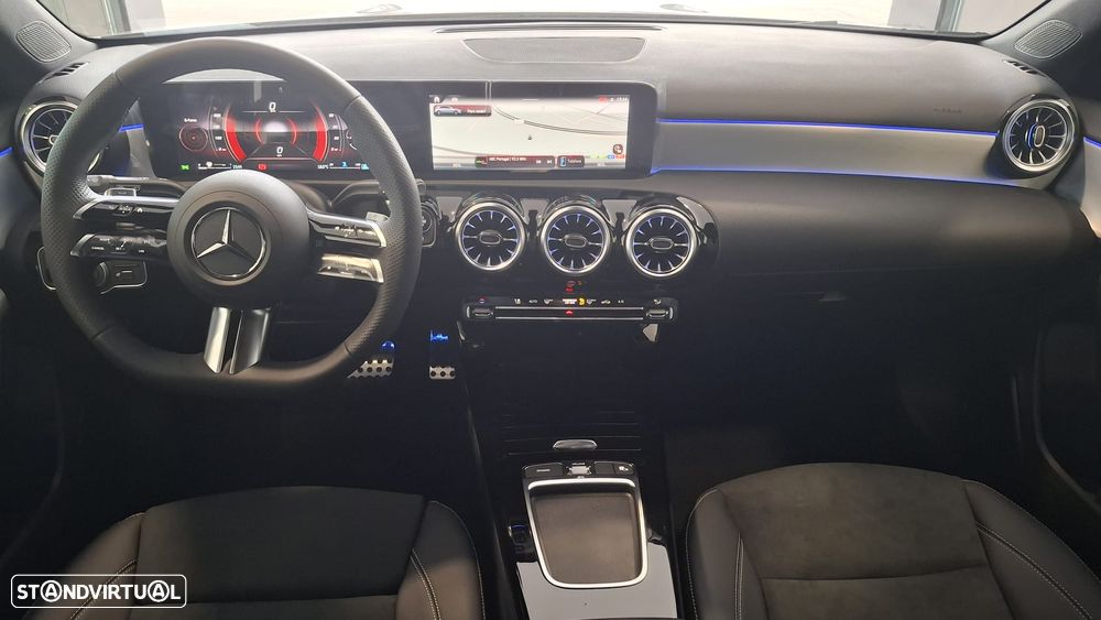 Mercedes-Benz A 180 d 8G-DCT Special Edition - 13