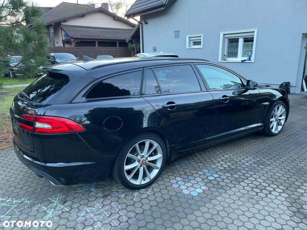 Jaguar XF 2.2 D Premium Luxury - 3