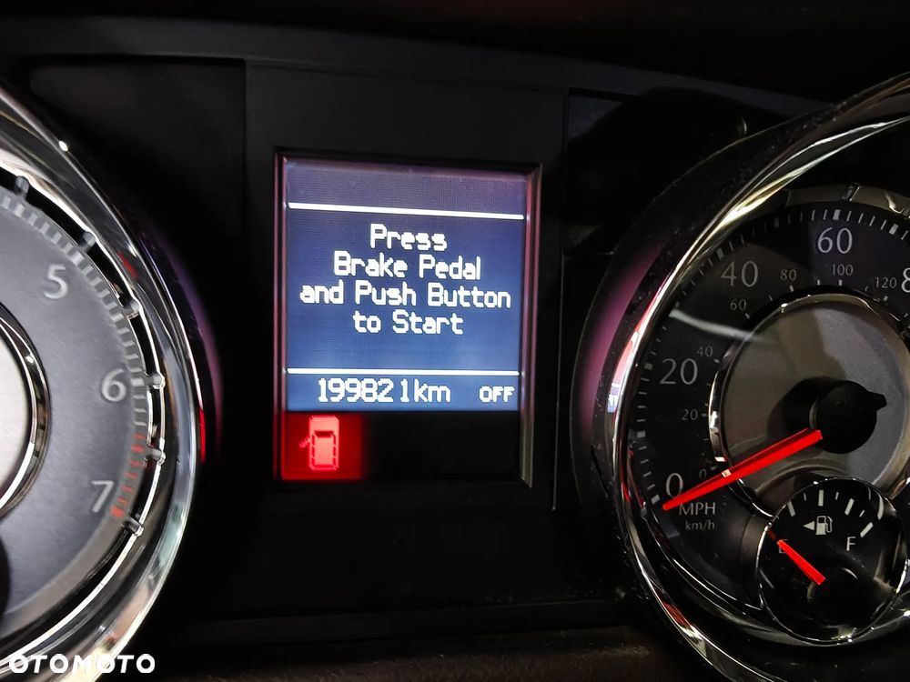 Chrysler Town & Country 3.6 Limited - 7