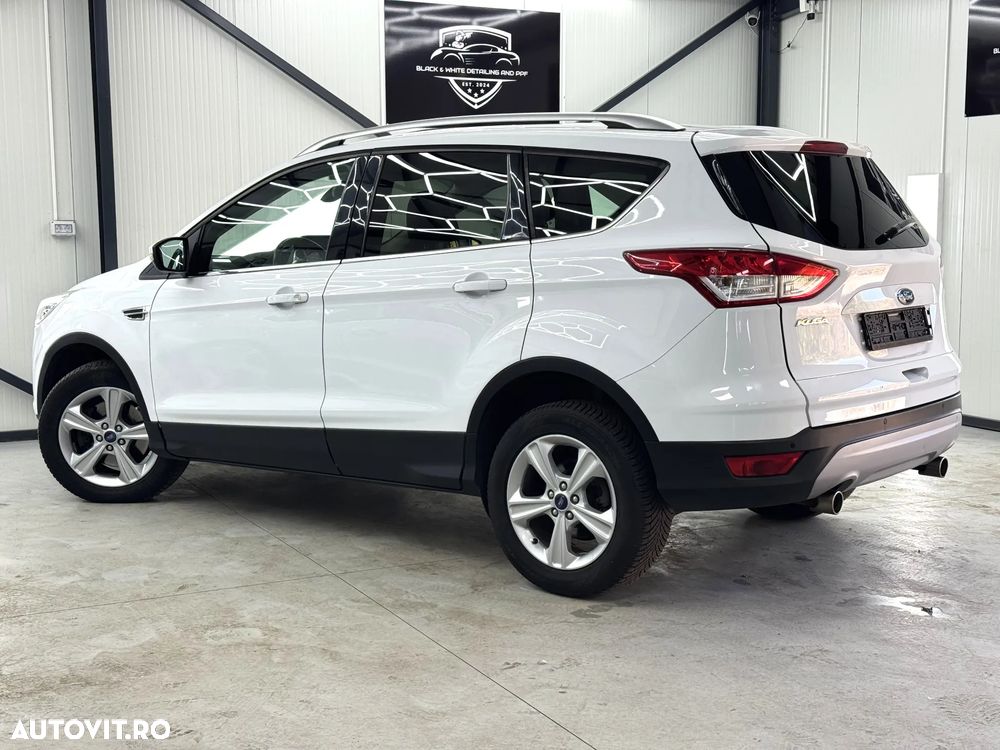 Ford Kuga 2.0 TDCi 4x4 Aut. Titanium - 8