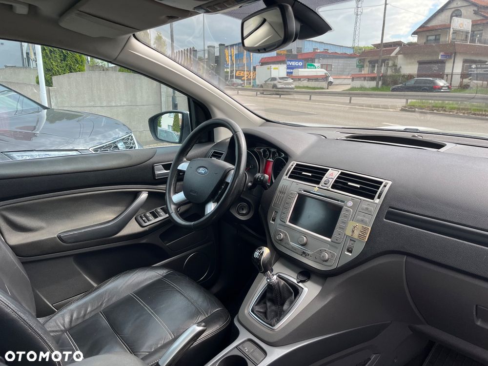 Ford Kuga 2.0 TDCi 2x4 Titanium - 8