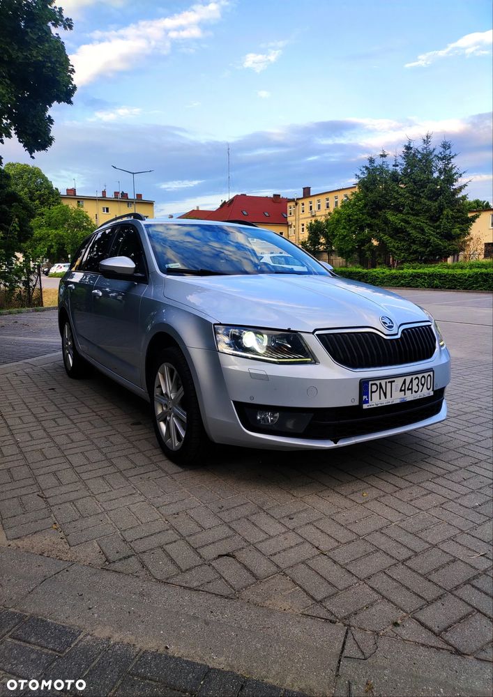 Skoda Octavia 2.0 TDI 4x4 Style DSG - 3