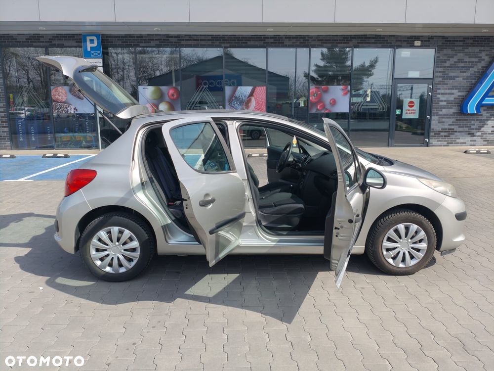 Peugeot 207 1.4 Presence - 11