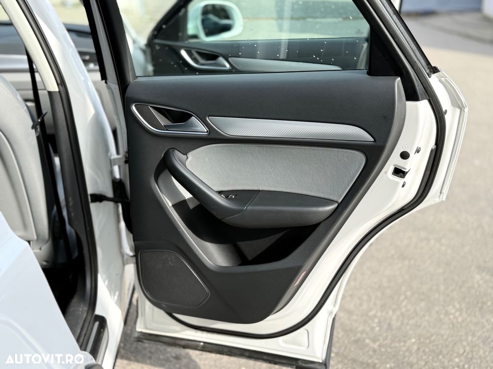 Audi Q3 2.0 35 TDI quattro Advanced - 27