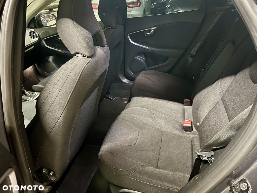 Volvo V40 D3 Kinetic - 11