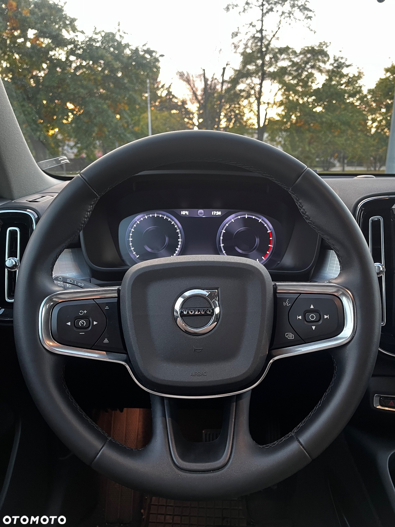 Volvo XC 40 B4 B Momentum - 16