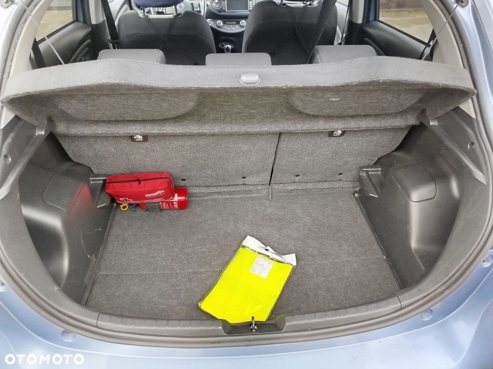 Toyota Yaris Hybrid 100 Premium - 12