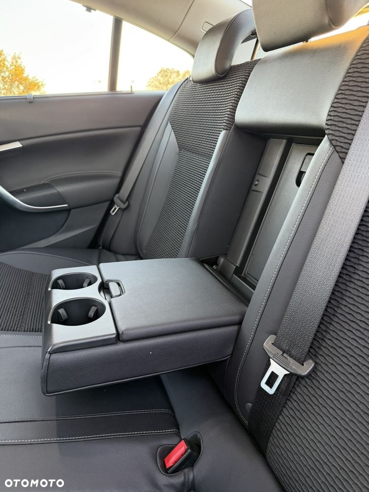 Opel Insignia - 11