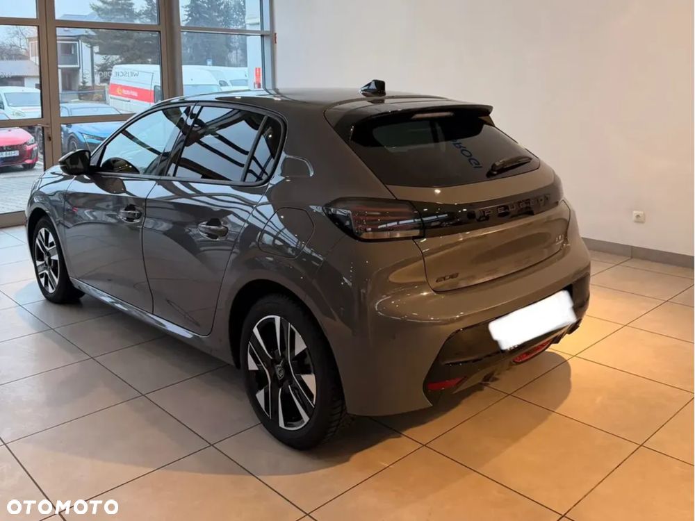 Peugeot 208 - 3