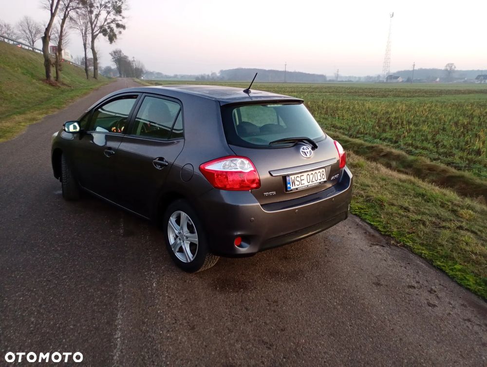Toyota Auris 1.6 Premium Comfort MS - 40