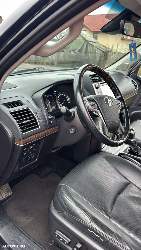 Toyota Land Cruiser 2.8l D-4D 204 CP A/T 7 locuri Luxury AVS - 7