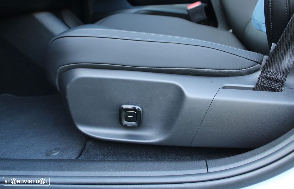 Volvo EX30 69 kWh Single Motor Extended Range Ultra - 18