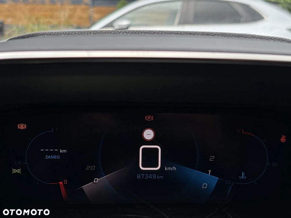 Peugeot 2008 1.2 PureTech Allure Pack S&S - 21