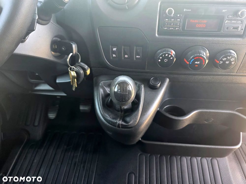 Renault MASTER 2,3 DCI 165 KONNA DOKA BRYGADÓWKA 7 OSOBOWA 3,4M SKRZYNIA KLIMA 146T/KM PRZEBIEGU GWARANCJA BLIŻNIAKI DO 3,5T - 24