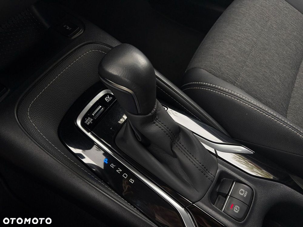 Toyota Corolla 1.8 Hybrid Comfort - 33