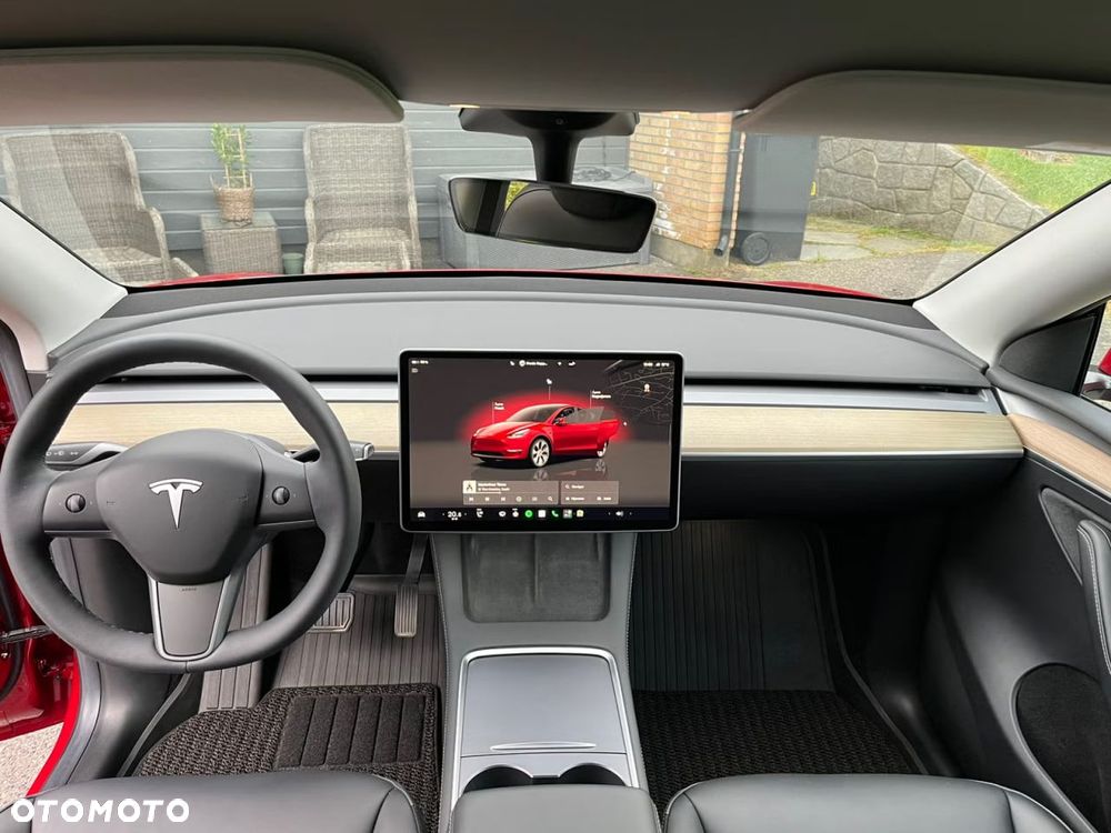 Tesla Model Y Long Range Dual Motor AWD - 15