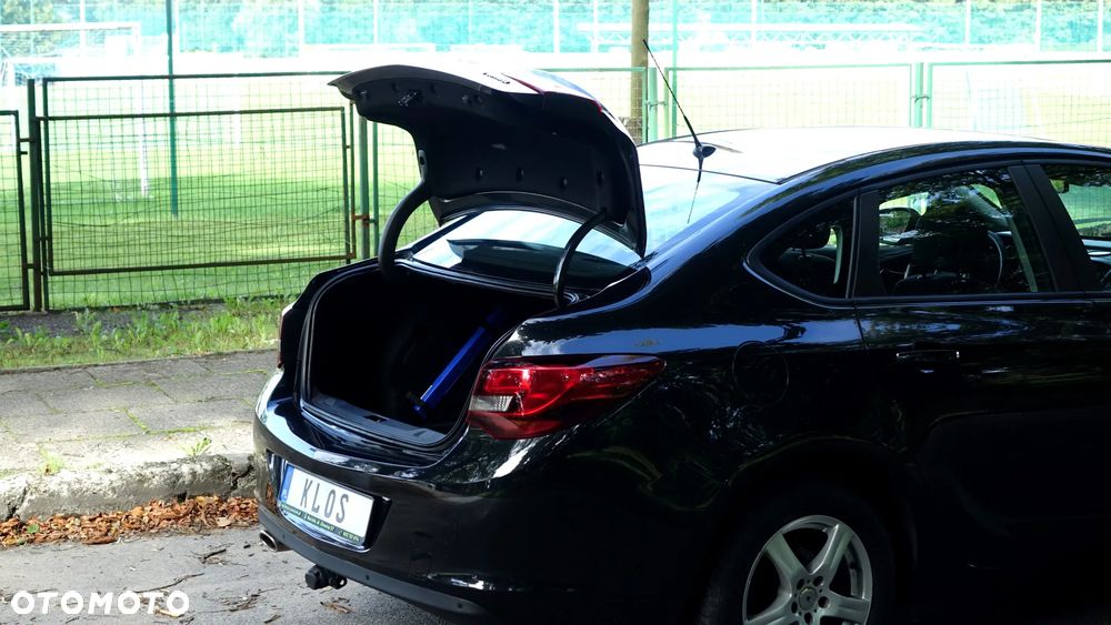 Opel Astra 1.4 Turbo Edition - 33