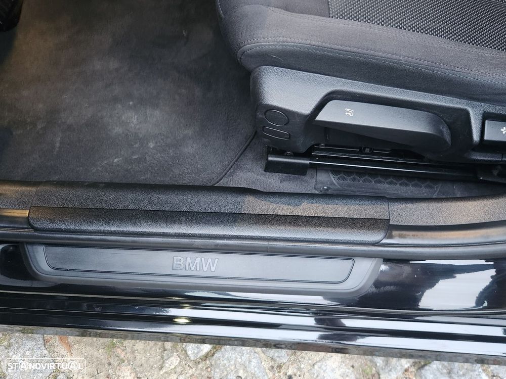 BMW 318 d Touring - 34