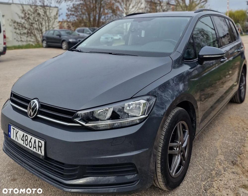 Volkswagen Touran 1.5 TSI EVO Trendline DSG - 4