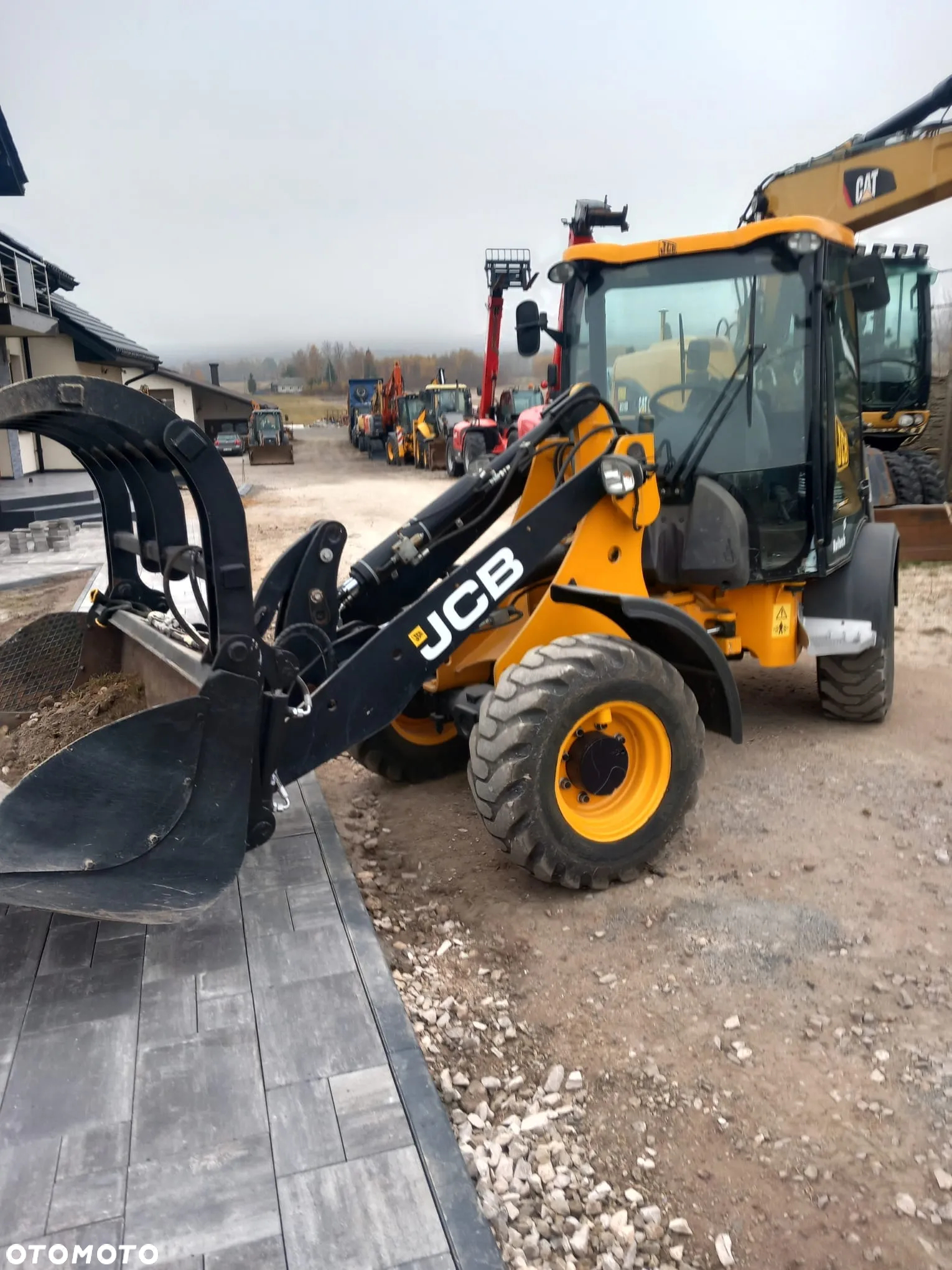 JCB 406 - 6