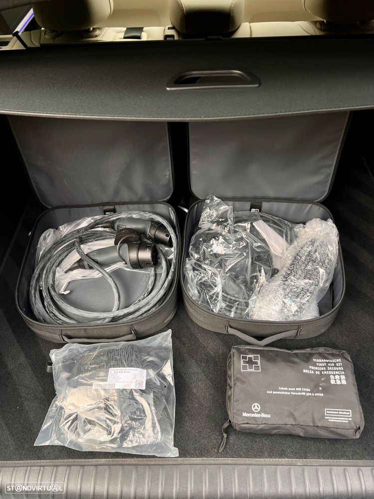 Mercedes-Benz E 300 de 4Matic 9G-TRONIC AMG Line - 25