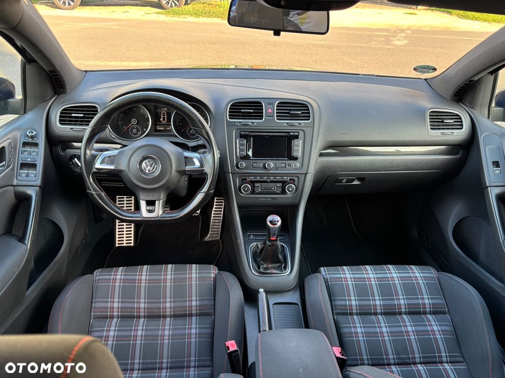 Volkswagen Golf 2.0 TSI GTI - 16