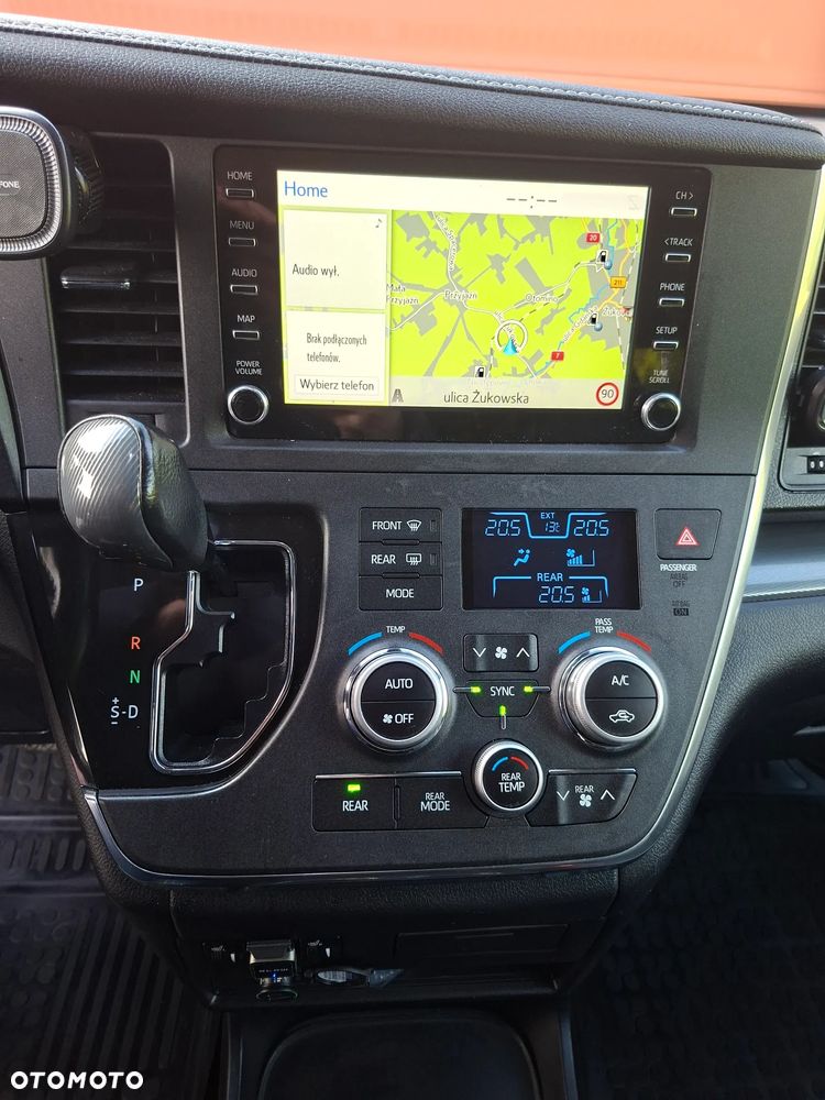Toyota Sienna 3.5 V6 - 18
