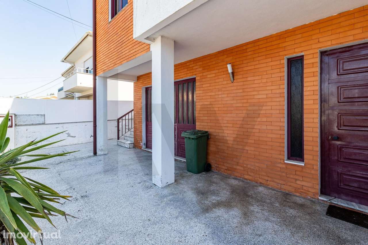 Moradia Geminada T3 em Mosteirô, Santa Maria da Feira - Grande imagem: 2/38