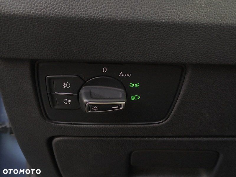 Volkswagen Passat - 16