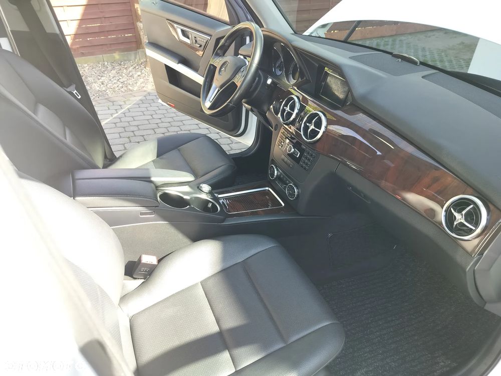 Mercedes-Benz GLK 350 4-Matic - 10