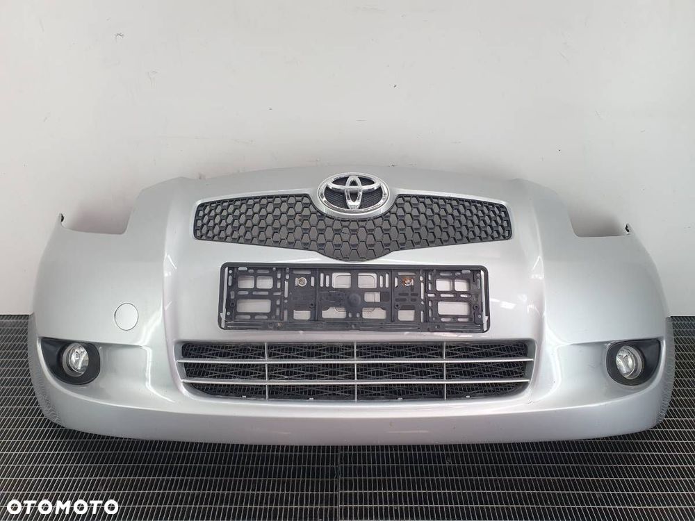 ZDERZAK PRZÓD PRZEDNI TOYOTA YARIS II KOMPLETNY 2006 EU - 1